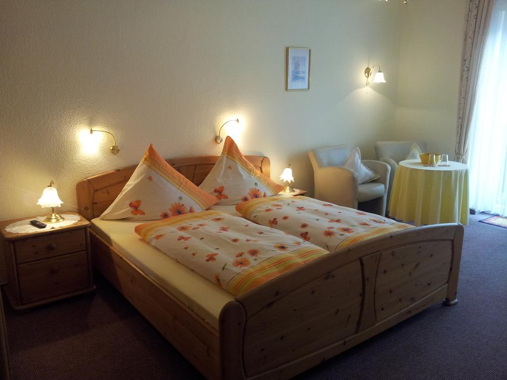 エルンスト Haus Reitz Bed & Breakfast エクステリア 写真